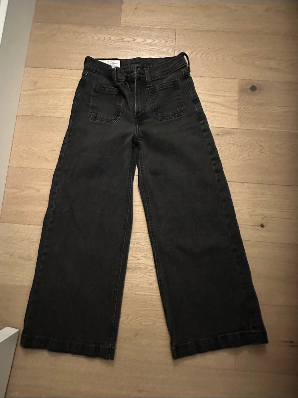 GAP Wide Leg High-Rise Jeans in Faded Black
